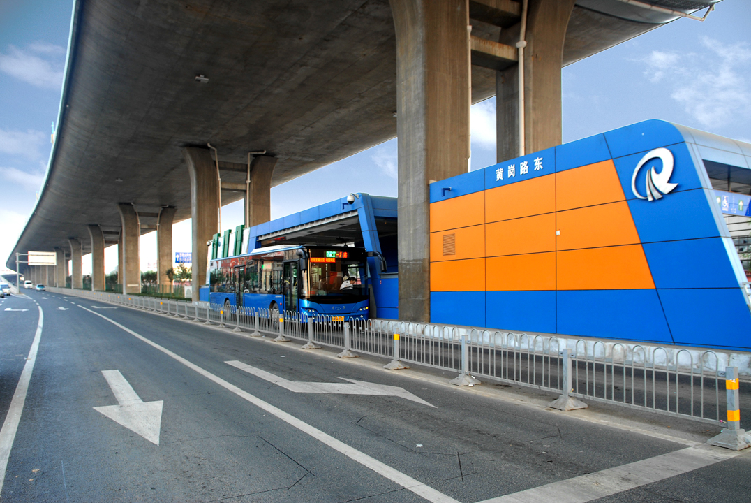 济南市北园大街道路（快速路快速公交）及环境建设哔咔漫画
