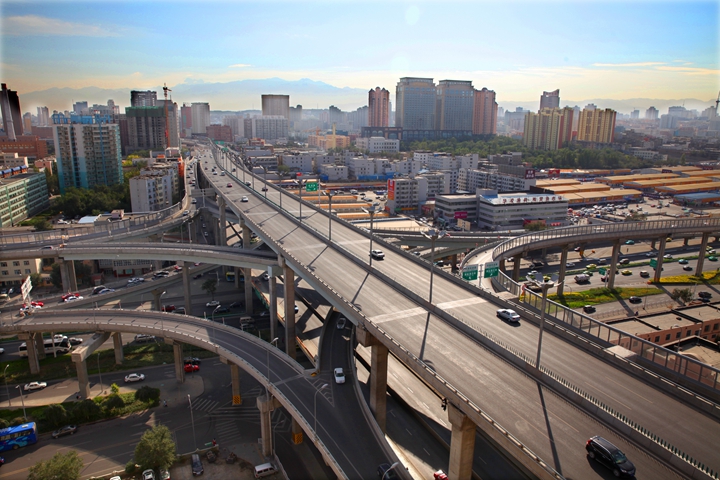乌鲁木齐市克拉玛依（克拉玛依东西路—南湖东西路）高架道路哔咔漫画
 第四标段